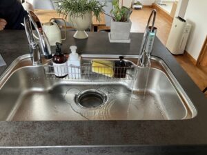 三重キッチン取付け隊　アルカリイオン整水器の工事　施工後
